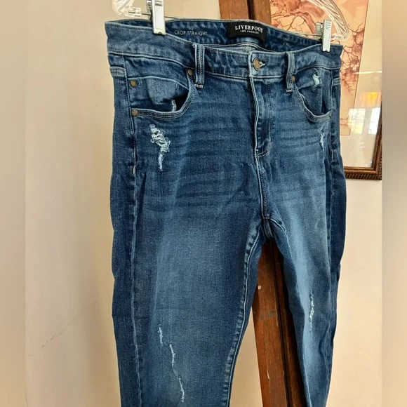 Liverpool Los Angeles Women’s Blue Denim Stretchy Crop Jeans Size 10 (30W) - Picture 2 of 9
